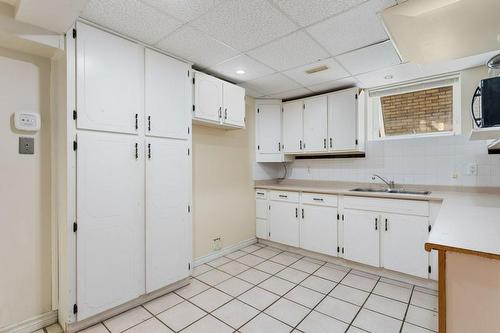 61 Napoli Drive, Hamilton, ON - Indoor Photo Showing Kitchen With Double Sink