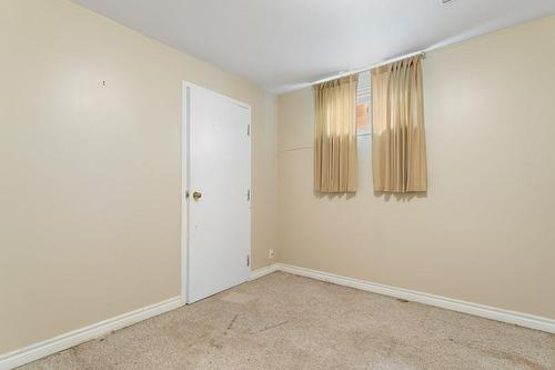 61 Napoli Drive, Hamilton, ON - Indoor Photo Showing Other Room