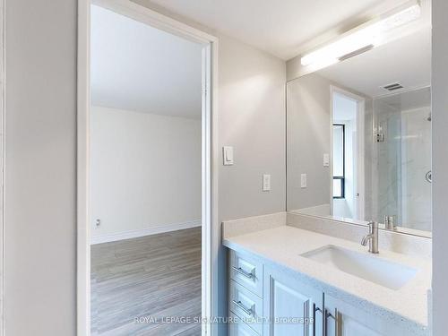 E26-288 Mill Rd, Toronto, ON - Indoor Photo Showing Bathroom