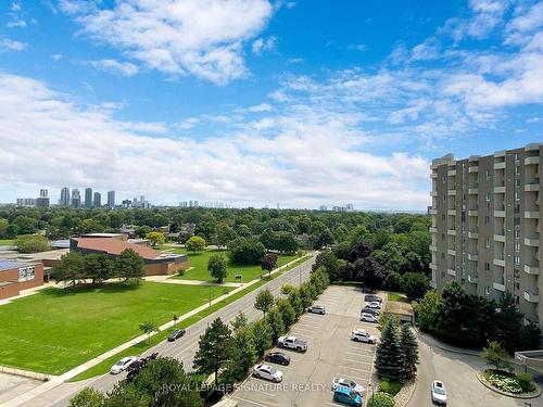 E26-288 Mill Rd, Toronto, ON - Outdoor With View