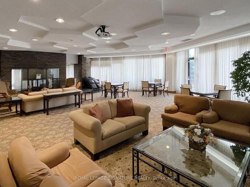 E26-288 Mill Rd, Toronto, ON - Indoor Photo Showing Living Room