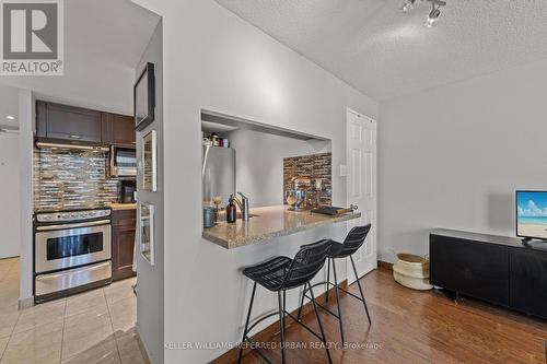 1006 - 705 King Street W, Toronto (Niagara), ON - Indoor Photo Showing Kitchen