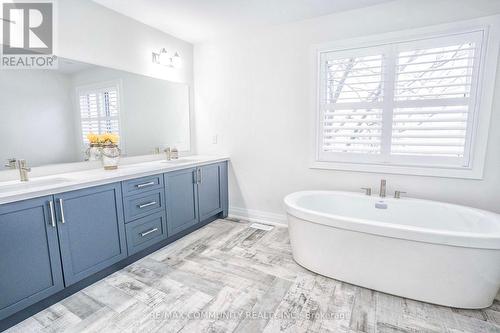 229 Gibbons Street, Oshawa (Mclaughlin), ON - Indoor Photo Showing Bathroom