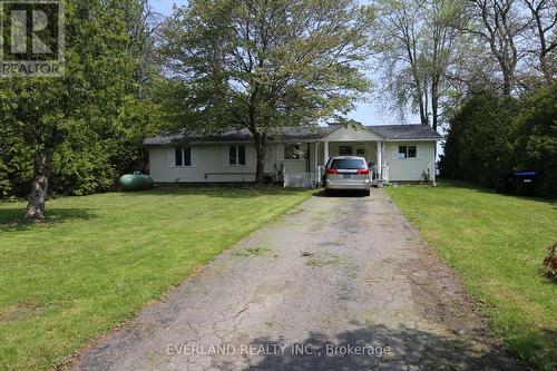 745 Harbour Street, Innisfil (Lefroy), ON - Outdoor With Facade