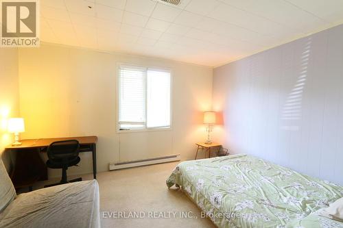 745 Harbour Street, Innisfil (Lefroy), ON - Indoor Photo Showing Bedroom