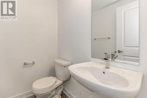 61 Red Maple Lane, Barrie (Innis-Shore), ON - Indoor Photo Showing Bathroom