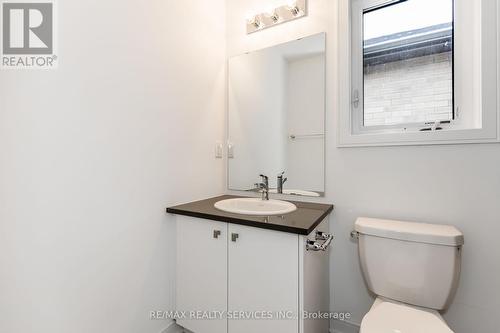 61 Red Maple Lane, Barrie (Innis-Shore), ON - Indoor Photo Showing Bathroom