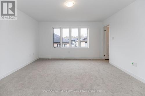 61 Red Maple Lane, Barrie (Innis-Shore), ON - Indoor Photo Showing Other Room