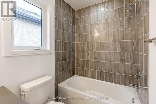 61 Red Maple Lane, Barrie (Innis-Shore), ON - Indoor Photo Showing Bathroom