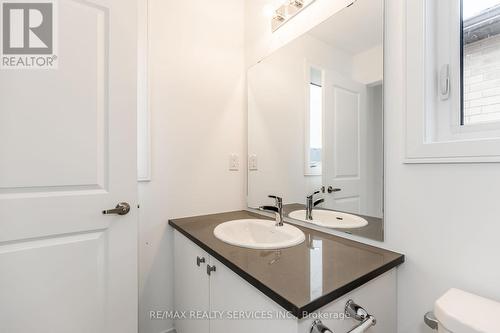 61 Red Maple Lane, Barrie (Innis-Shore), ON - Indoor Photo Showing Bathroom