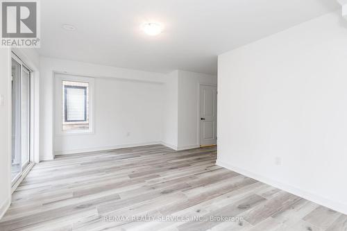 61 Red Maple Lane, Barrie (Innis-Shore), ON - Indoor Photo Showing Other Room