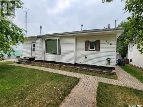 902 Francis Street, Grenfell, SK - Outdoor With Exterior