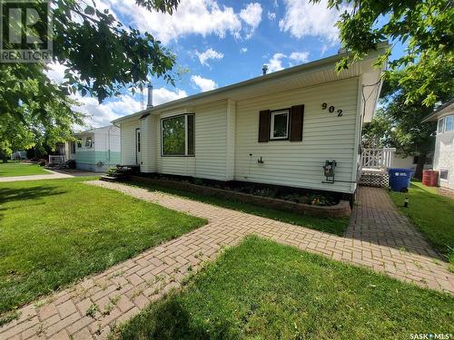 902 Francis Street, Grenfell, SK - Outdoor With Exterior