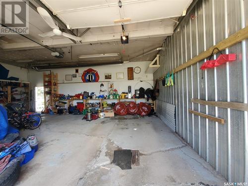 902 Francis Street, Grenfell, SK - Indoor Photo Showing Garage