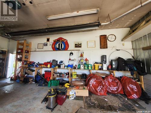 902 Francis Street, Grenfell, SK - Indoor Photo Showing Garage