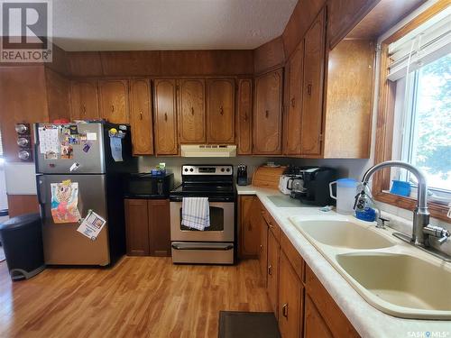 902 Francis Street, Grenfell, SK - Indoor Photo Showing Kitchen