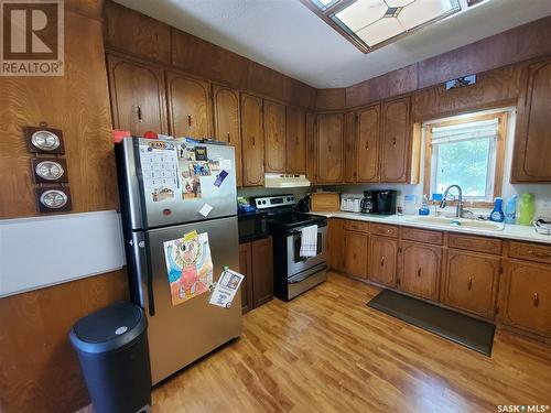 902 Francis Street, Grenfell, SK - Indoor Photo Showing Kitchen With Double Sink