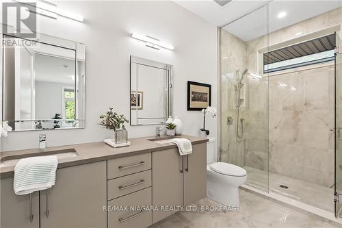 21 Taliesin Trail, Welland, ON - Indoor Photo Showing Bathroom