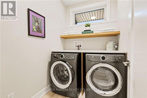 21 Taliesin Trail, Welland, ON - Indoor Photo Showing Laundry Room