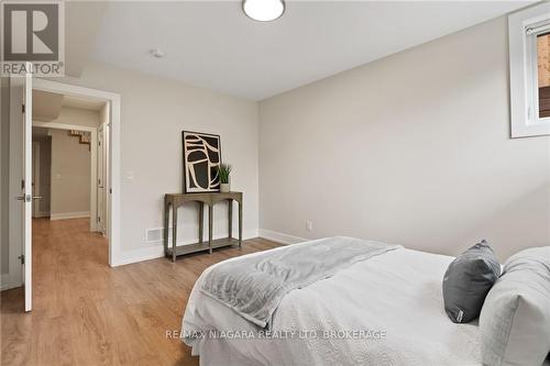 21 Taliesin Trail, Welland, ON - Indoor Photo Showing Bedroom