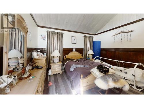 5553 Blackwater-Spruce Road, Quesnel, BC - Indoor Photo Showing Bedroom