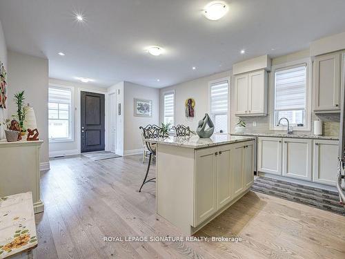 130 Anne St, Niagara-On-The-Lake, ON - Indoor Photo Showing Kitchen