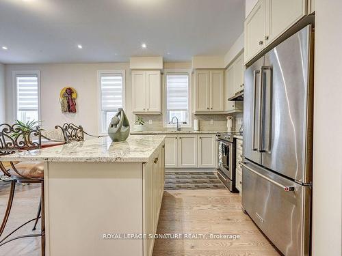 130 Anne St, Niagara-On-The-Lake, ON - Indoor Photo Showing Kitchen With Upgraded Kitchen