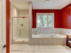 Ensuite bathroom - 