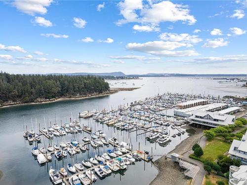 301-572 Stewart Ave, Nanaimo, BC - Outdoor With Body Of Water With View