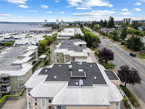 301-572 Stewart Ave, Nanaimo, BC - Outdoor With View