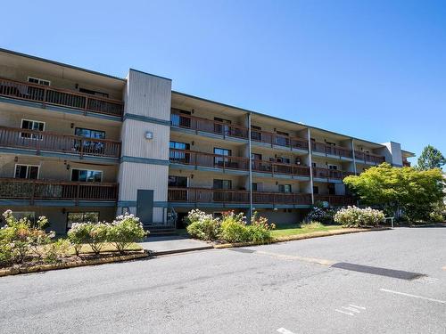 401-4724 Uplands Dr, Nanaimo, BC - Outdoor With Balcony