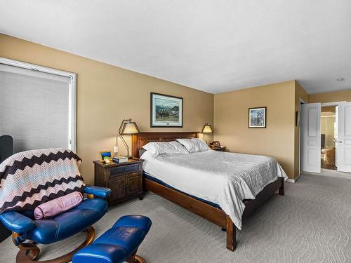 3464 Navatanee Drive, Kamloops, BC - Indoor Photo Showing Bedroom