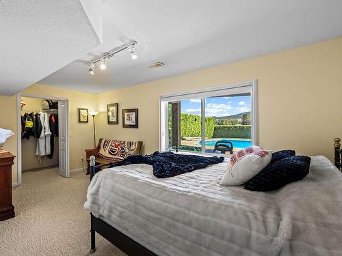 3464 Navatanee Drive, Kamloops, BC - Indoor Photo Showing Bedroom