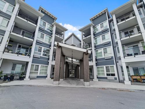 201-1880 Hugh Allan Drive, Kamloops, BC - Outdoor With Facade