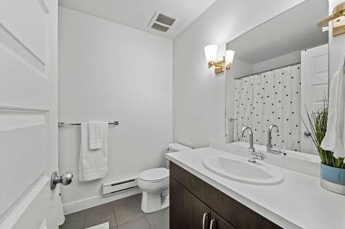 7-1110 Hugh Allan Drive, Kamloops, BC - Indoor Photo Showing Bathroom