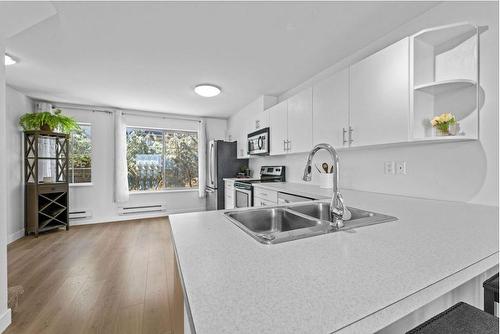 7-1110 Hugh Allan Drive, Kamloops, BC - Indoor Photo Showing Kitchen With Double Sink With Upgraded Kitchen