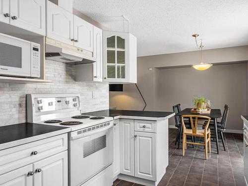 1503 Cascade Street, Kamloops, BC - Indoor Photo Showing Kitchen