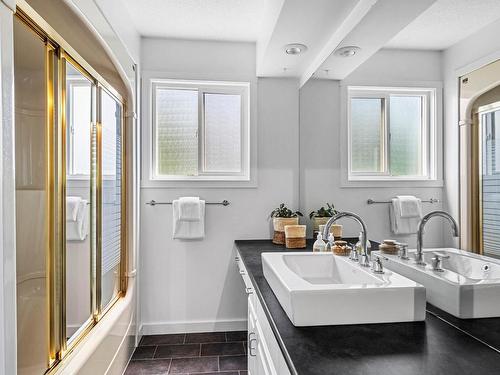 1503 Cascade Street, Kamloops, BC - Indoor Photo Showing Bathroom