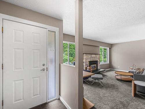 1503 Cascade Street, Kamloops, BC - Indoor Photo Showing Other Room With Fireplace