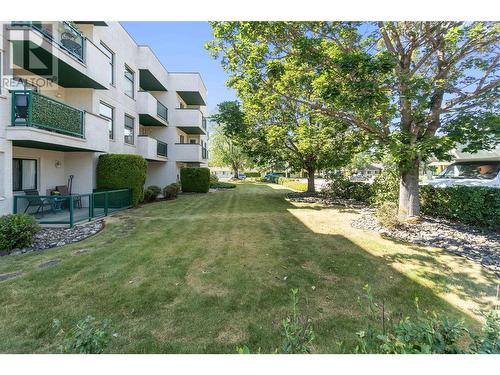 851 5 Avenue Sw Unit# 303, Salmon Arm, BC - Outdoor