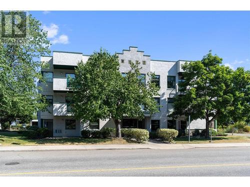 851 5 Avenue Sw Unit# 303, Salmon Arm, BC - Outdoor With Facade