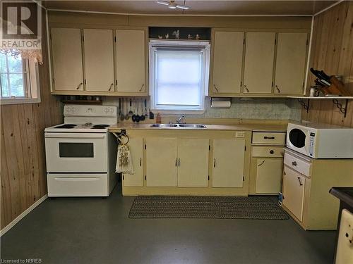 3554 Highway 630, Mattawa, ON - Indoor Photo Showing Kitchen With Double Sink