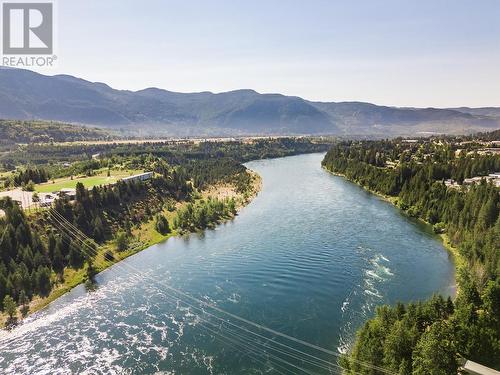 607 12Th Street, Castlegar, BC - Outdoor With Body Of Water With View