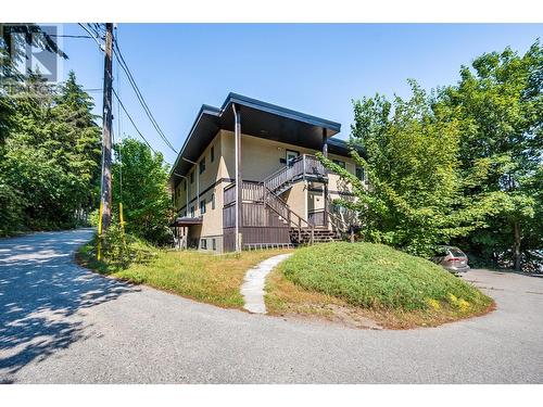 607 12Th  Street, Castlegar, BC - Outdoor