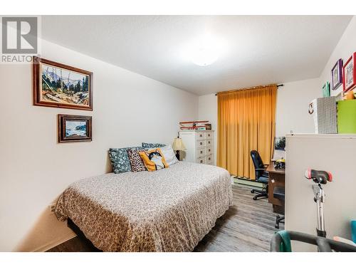 607 12Th Street, Castlegar, BC - Indoor Photo Showing Bedroom