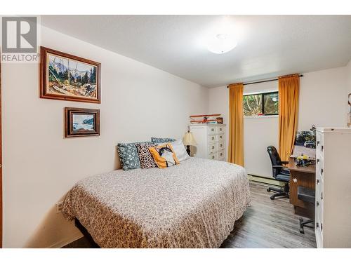 607 12Th Street, Castlegar, BC - Indoor Photo Showing Bedroom