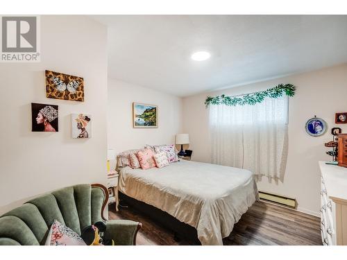 607 12Th  Street, Castlegar, BC - Indoor Photo Showing Bedroom