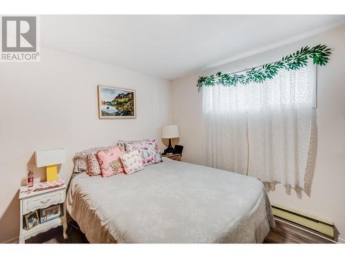 607 12Th Street, Castlegar, BC - Indoor Photo Showing Bedroom