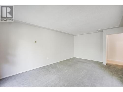 607 12Th Street, Castlegar, BC - Indoor Photo Showing Other Room