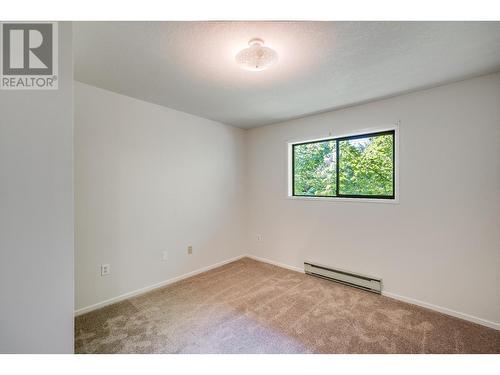 607 12Th Street, Castlegar, BC - Indoor Photo Showing Other Room